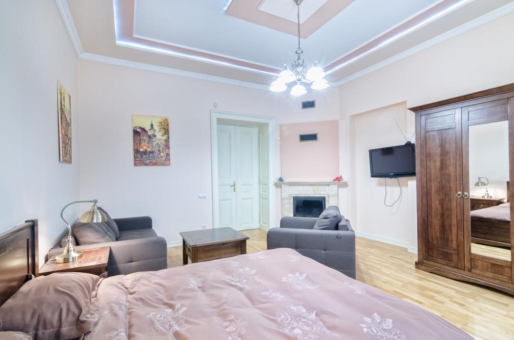 Apartment Grebinky 9 Лвив Екстериор снимка